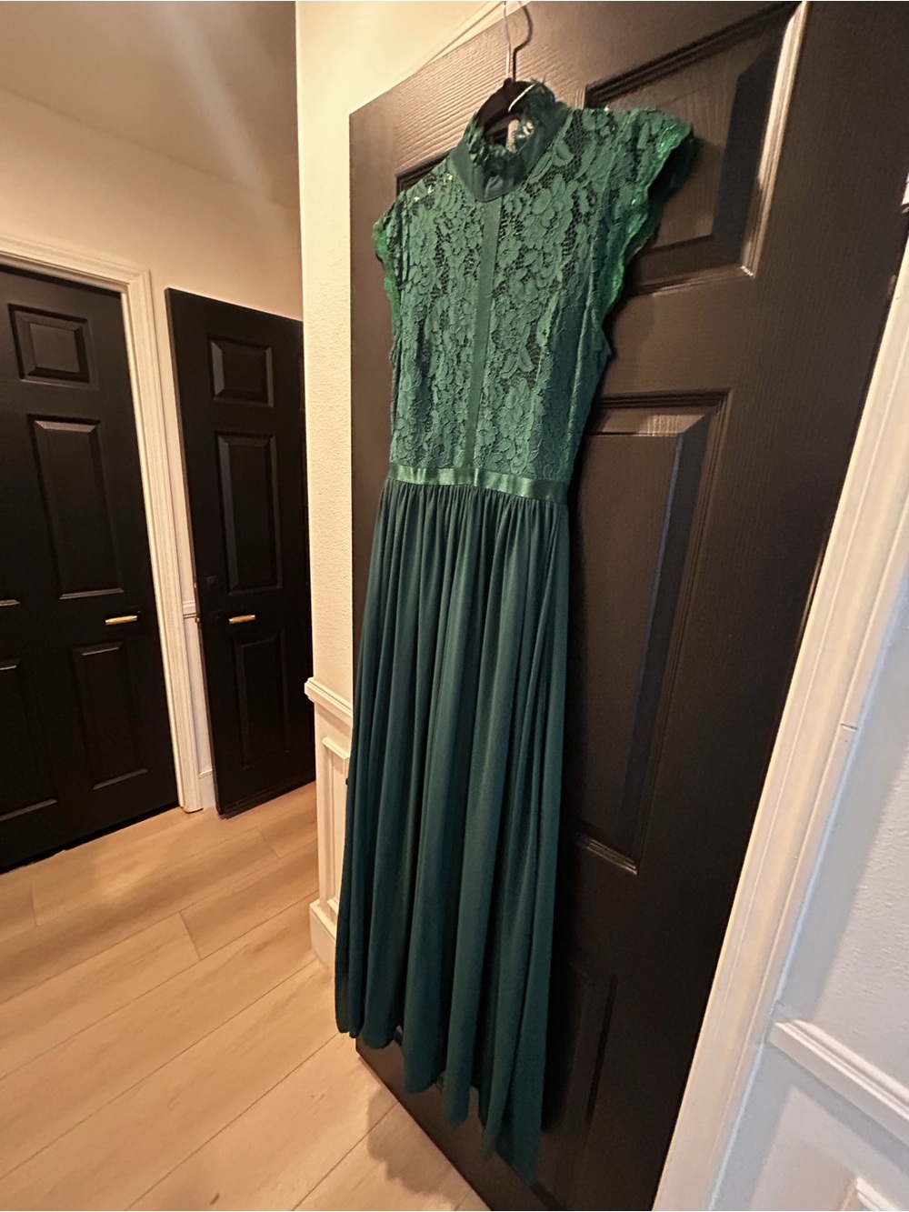 Elegant Green Lace Maxi Dress for Women